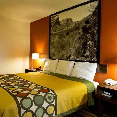 Super 8 By Wyndham Woodward Hotel Luaran gambar