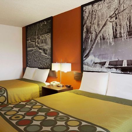 Super 8 By Wyndham Woodward Hotel Luaran gambar