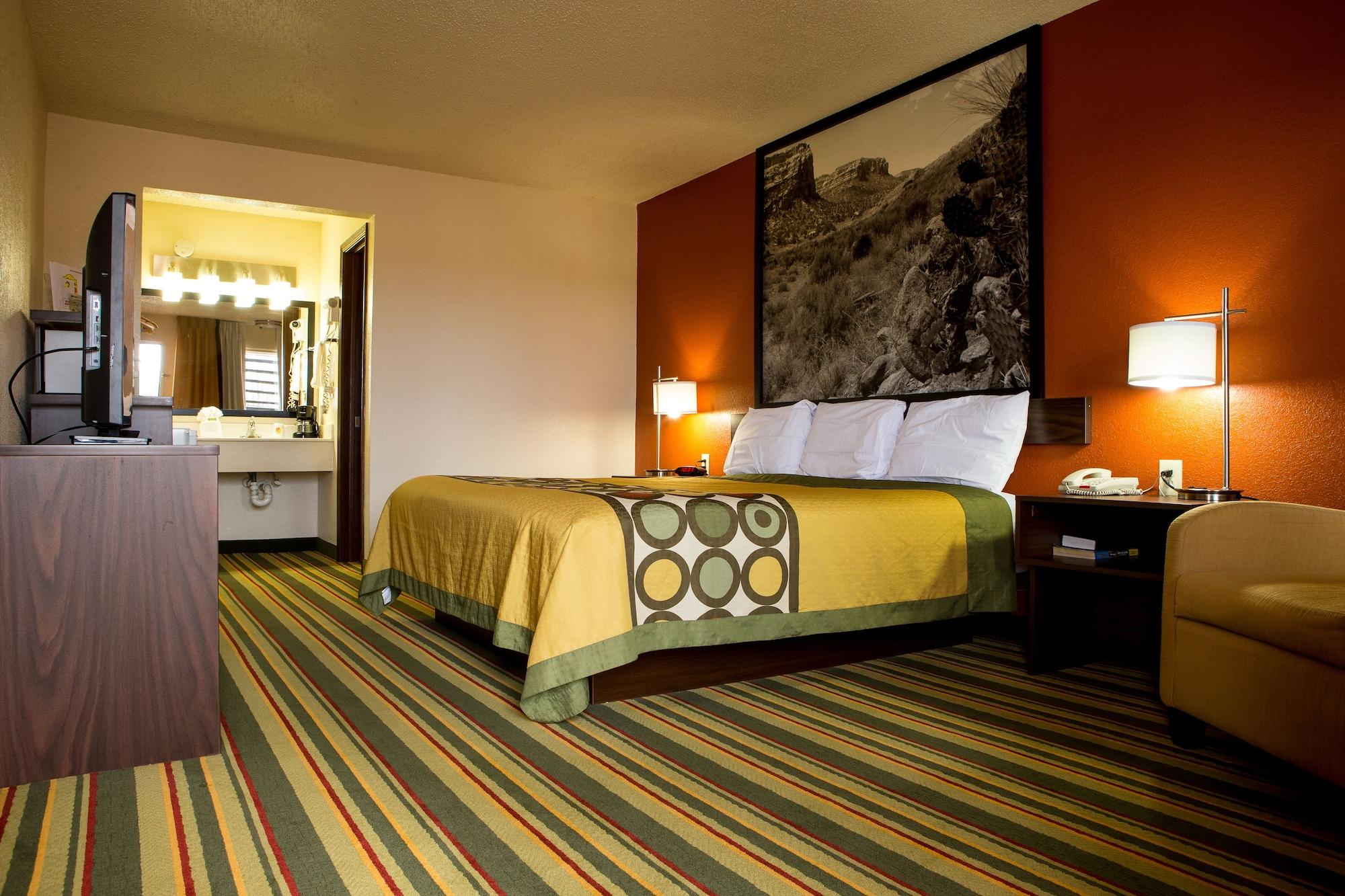 Super 8 By Wyndham Woodward Hotel Luaran gambar
